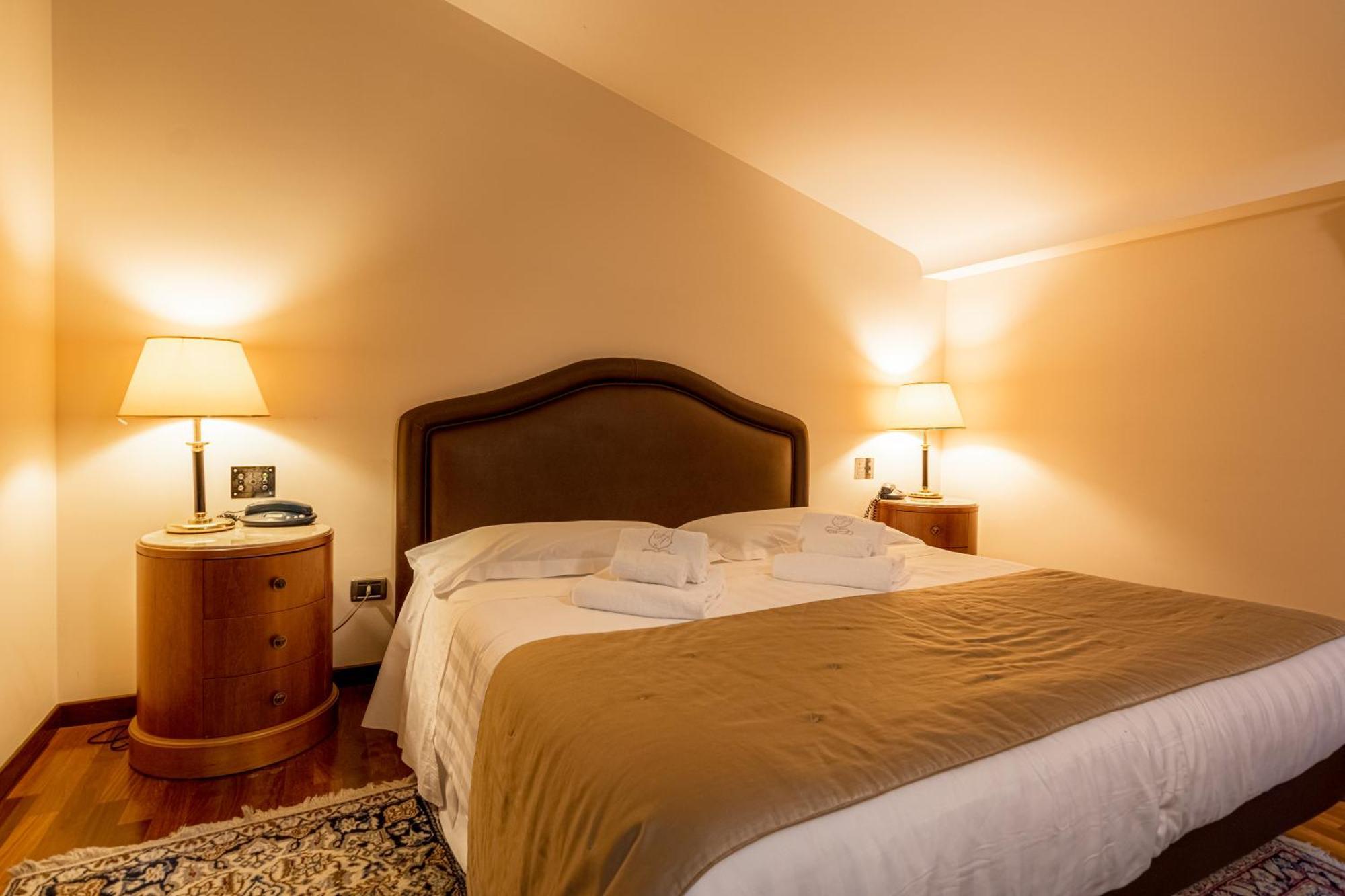 Hotel Cala Del Porto Вибо Валентия Марина Экстерьер фото