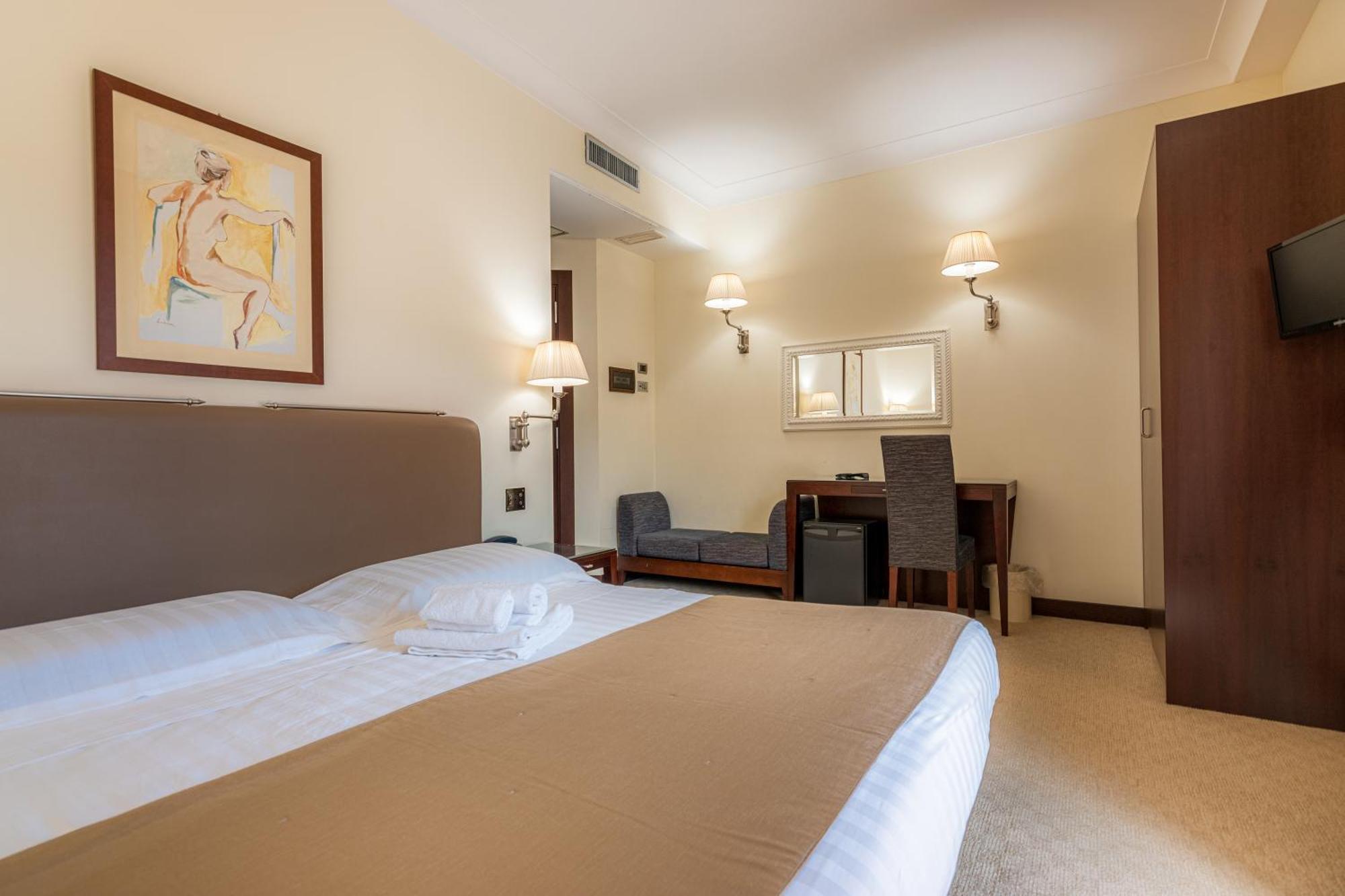 Hotel Cala Del Porto Вибо Валентия Марина Экстерьер фото