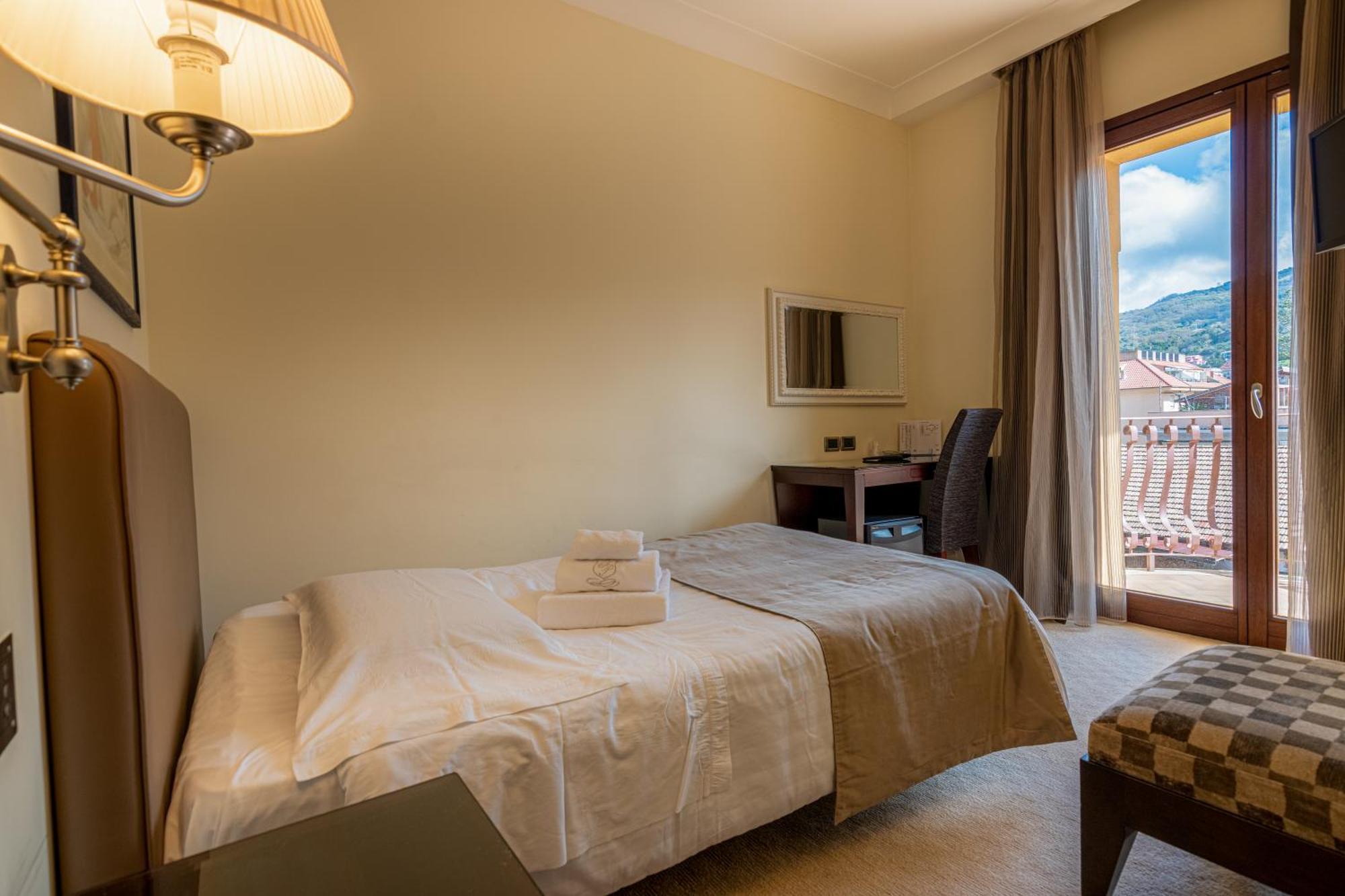 Hotel Cala Del Porto Вибо Валентия Марина Экстерьер фото