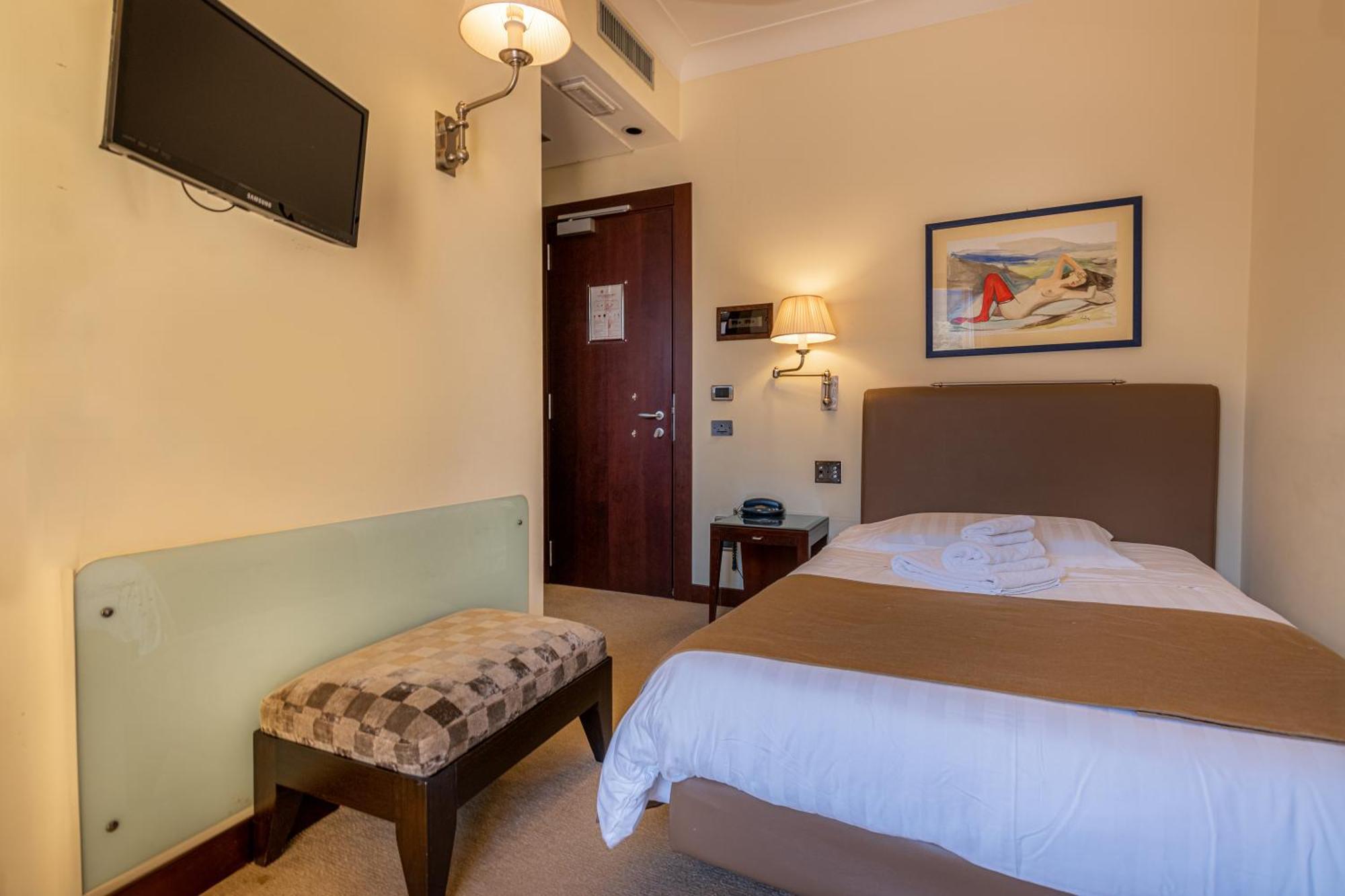 Hotel Cala Del Porto Вибо Валентия Марина Экстерьер фото