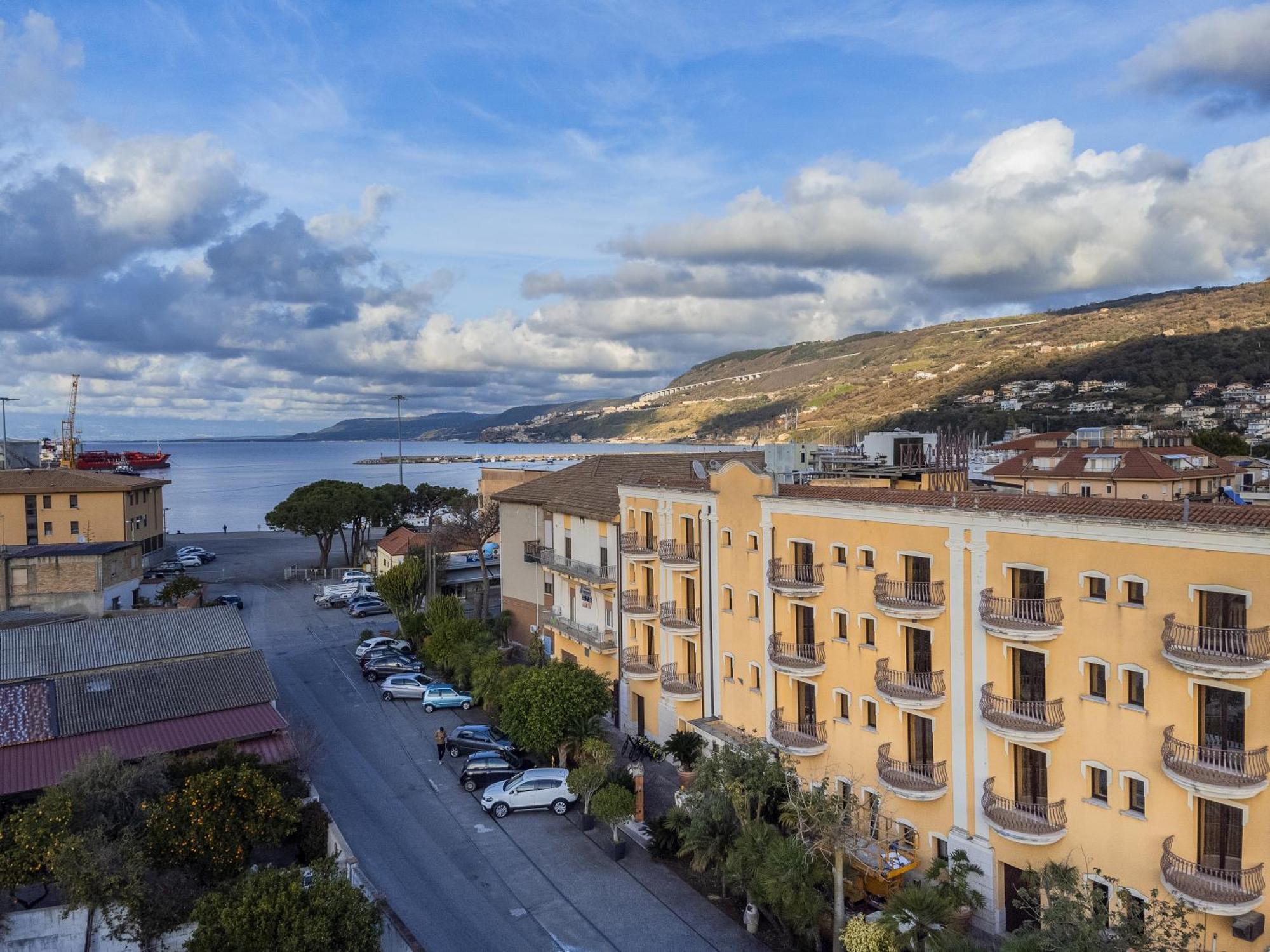 Hotel Cala Del Porto Вибо Валентия Марина Экстерьер фото